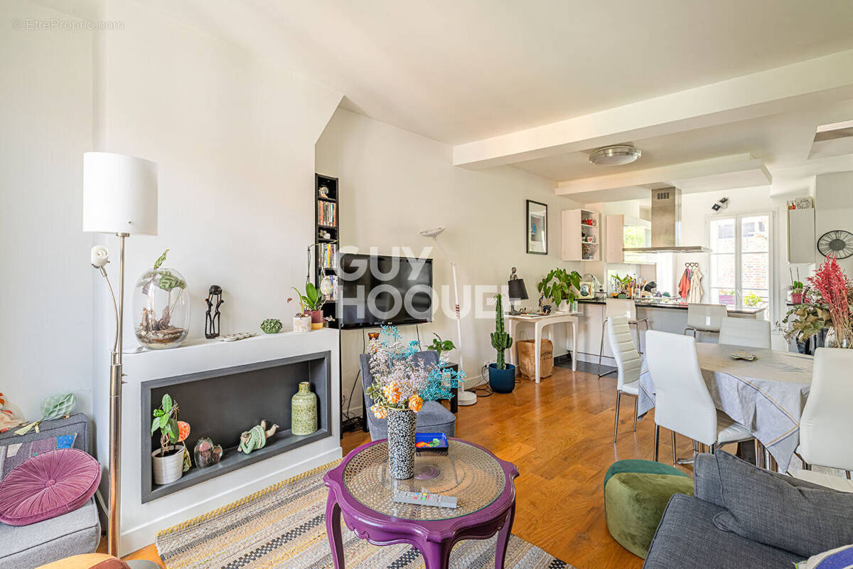 Appartement à PARIS-15E