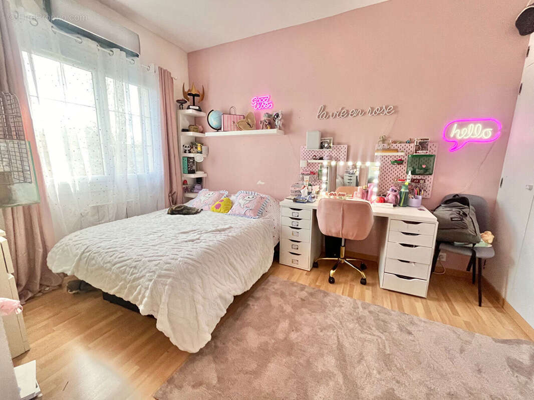 Maison à SARTROUVILLE