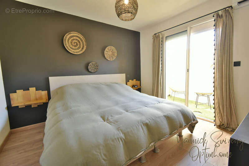 Maison t6 + studio et garage - pia (66380) - photo 10