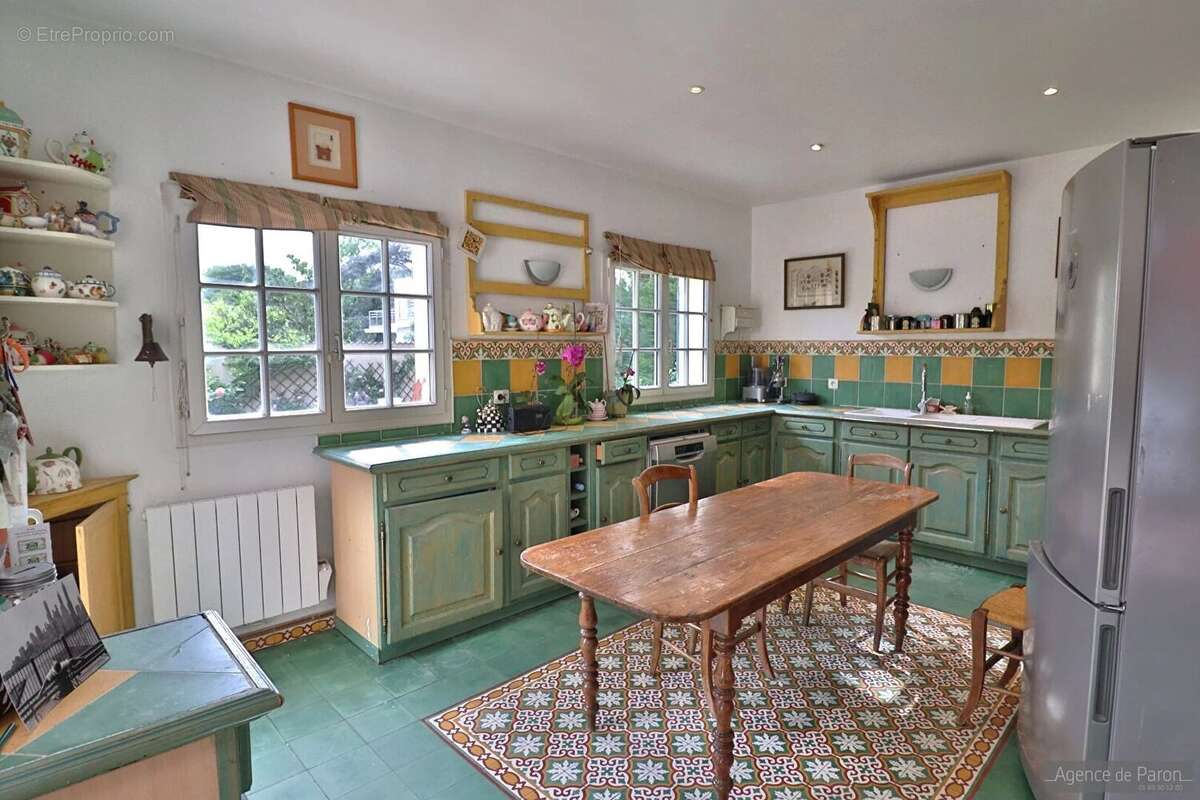 Maison à VERRIERES-LE-BUISSON