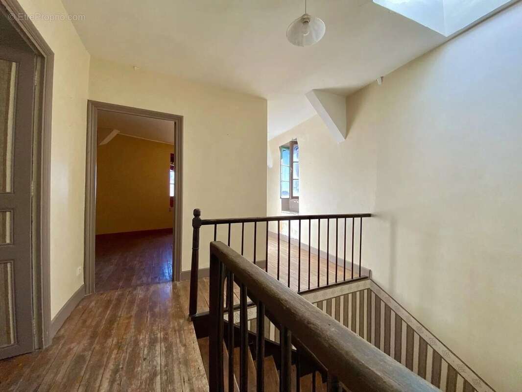 Appartement à BELVES