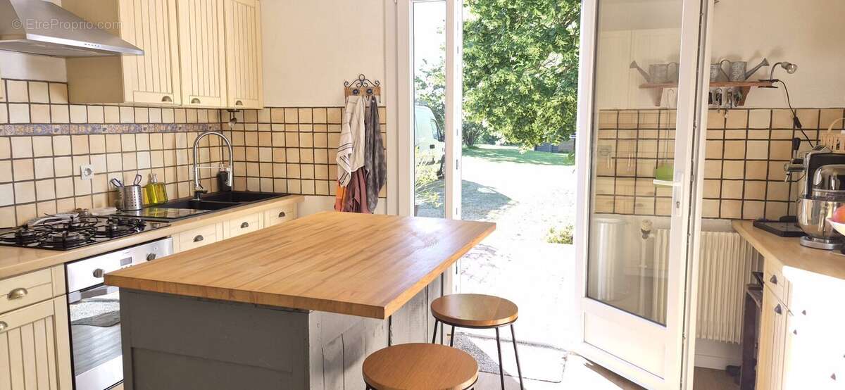 Maison 130 m² à Chateau-Larcher  - photo 7