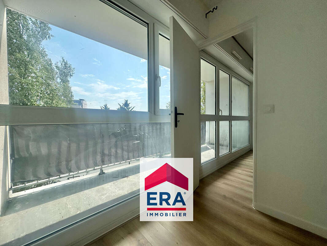 Appartement à SARTROUVILLE