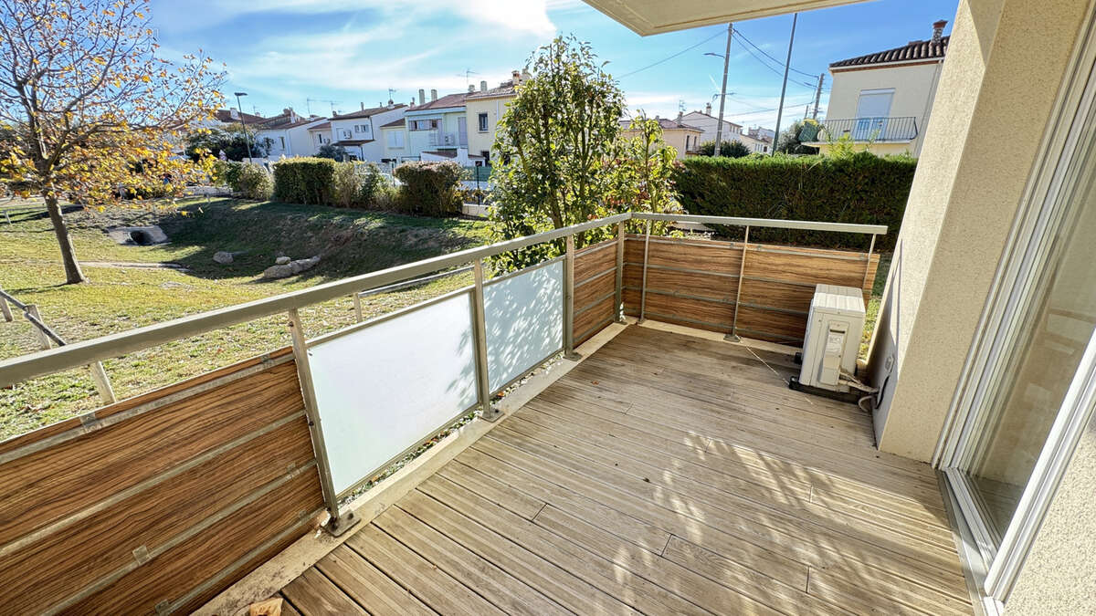 Appartement à SAINT-LAURENT-DE-LA-SALANQUE