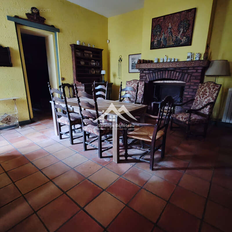 Maison à VILLEFRANCHE-DU-QUEYRAN