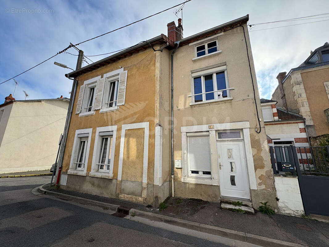Maison à COSNE-COURS-SUR-LOIRE