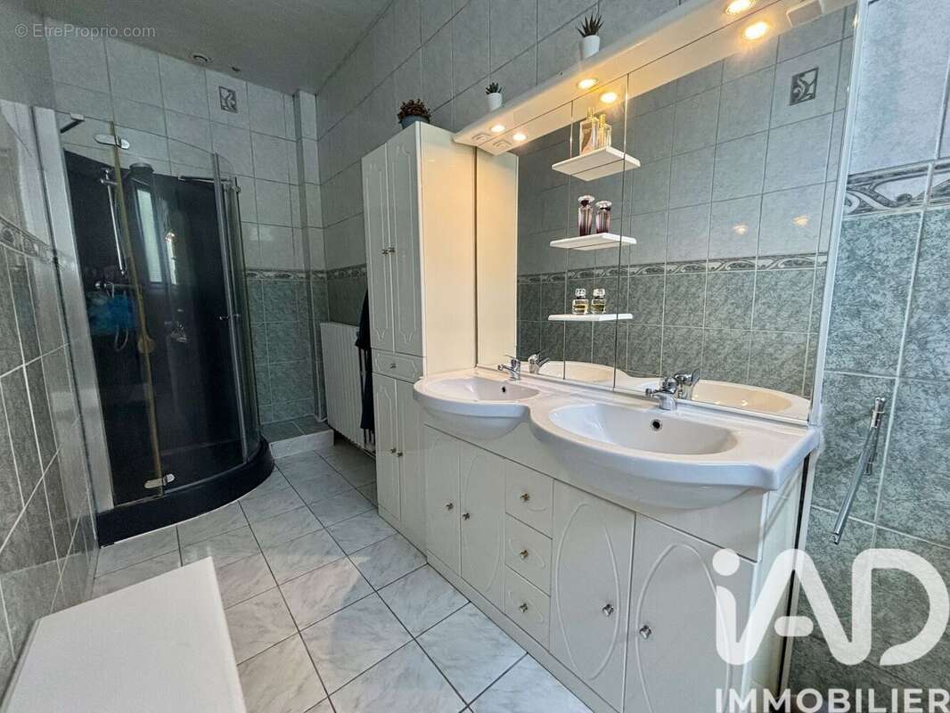 Photo 5 - Maison à NOISY-LE-GRAND