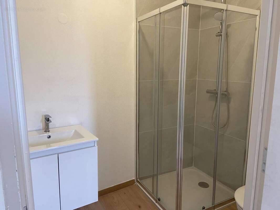 Appartement à POURRIERES