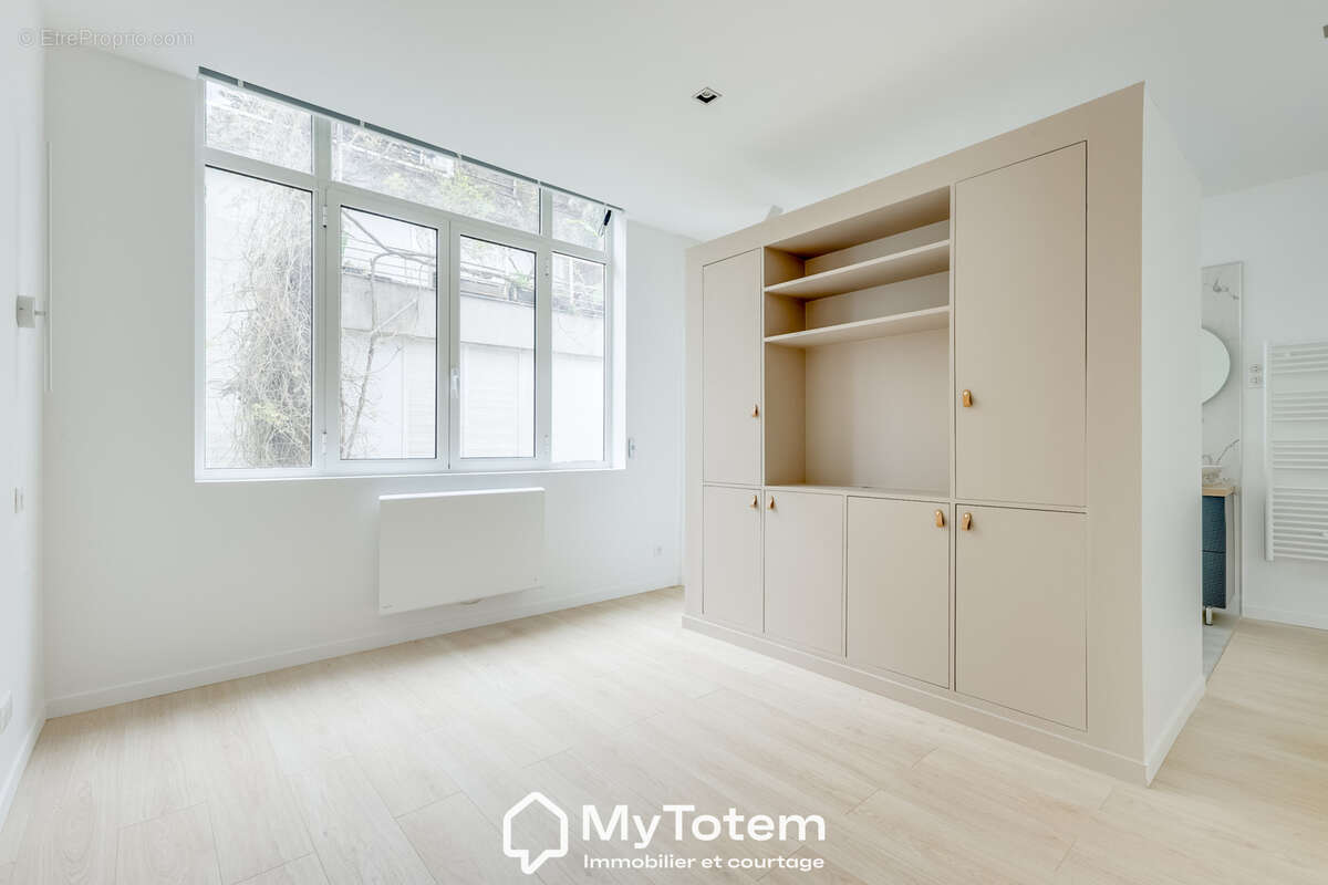 Appartement à PARIS-11E