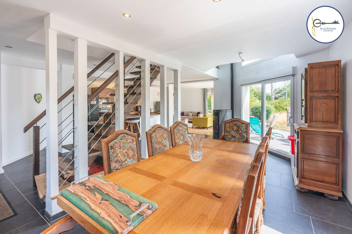 Maison - 149m2 - 8 pieces - photo 9
