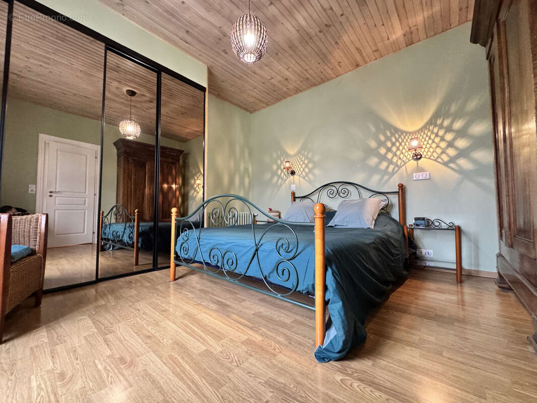 Maison à BARBEZIEUX-SAINT-HILAIRE