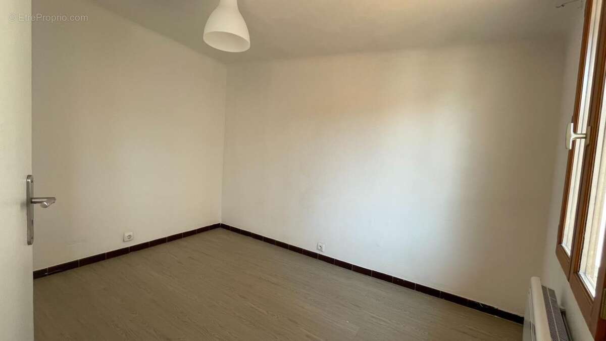 Maison de village avec terrasse à vendre 4 pièces TRETS (13) - photo 19