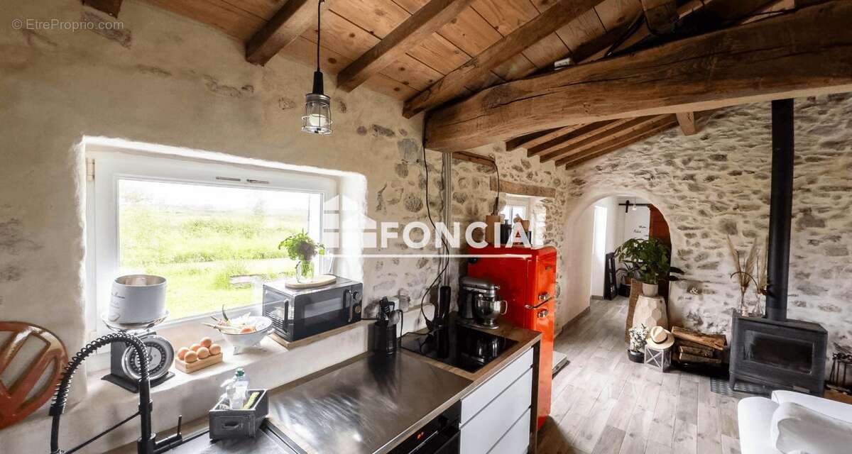 Maison à BOIS-DE-CENE