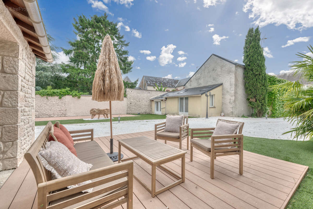 Maison à TILLAY-LE-PENEUX