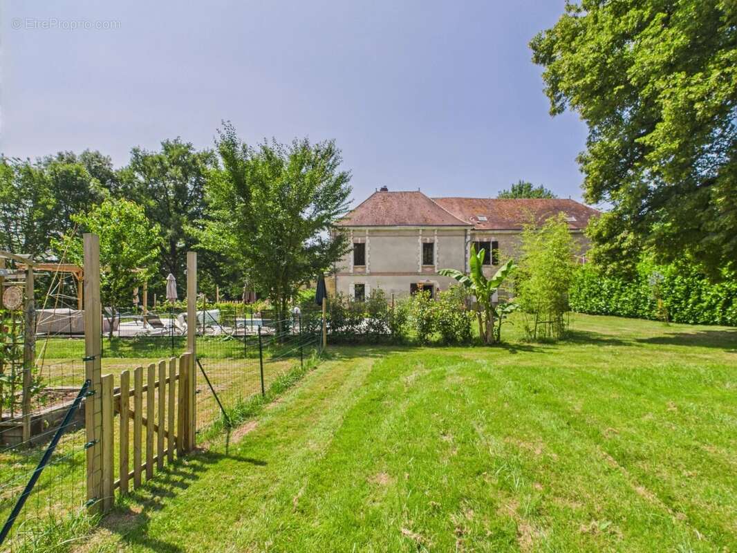 Maison à SAINT-MEDARD-D'EXCIDEUIL