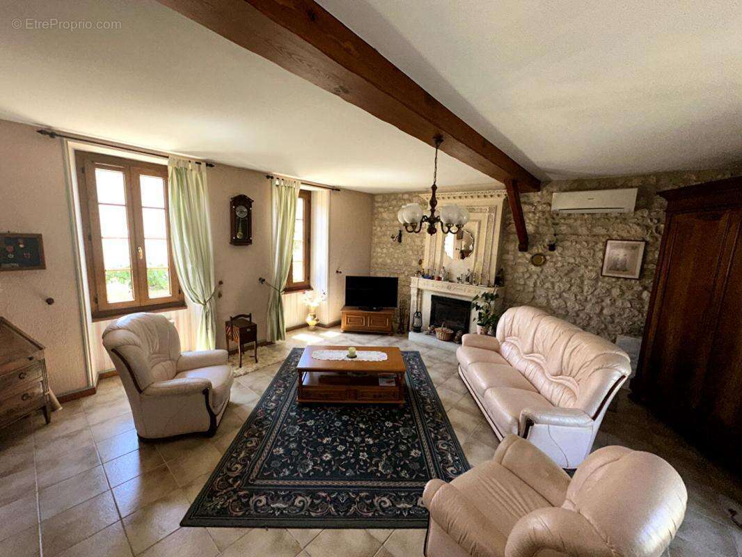 Maison en pierre 8 pièces 242 m2 avec grand terrain - photo 4