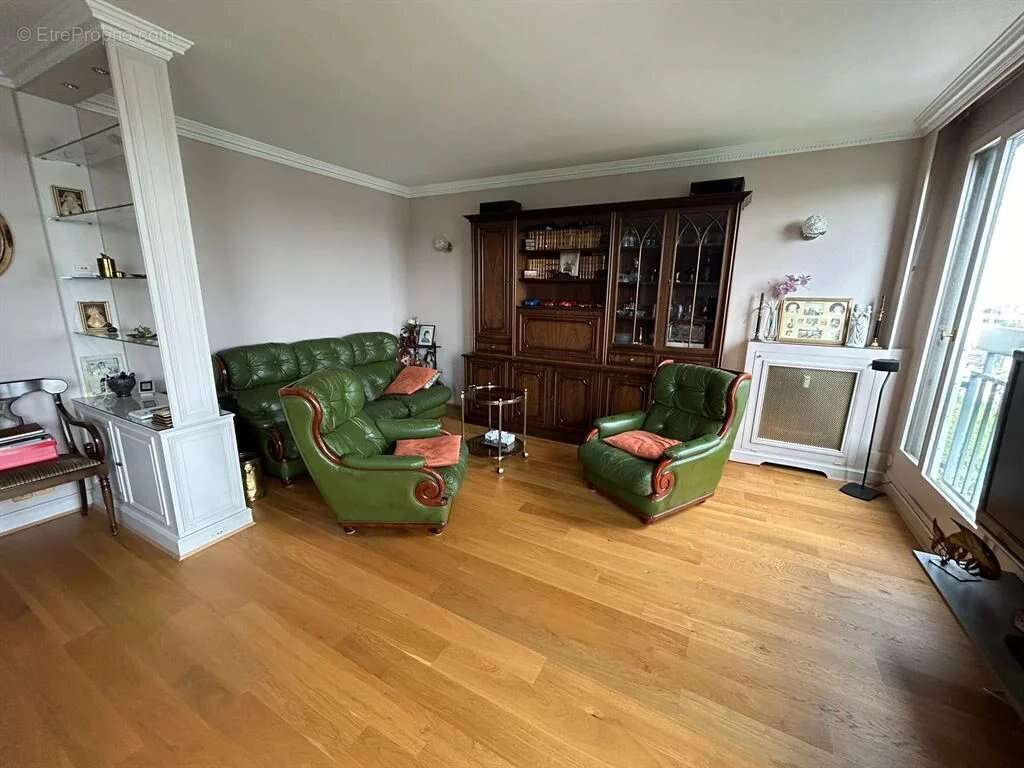 Appartement à PARIS-19E