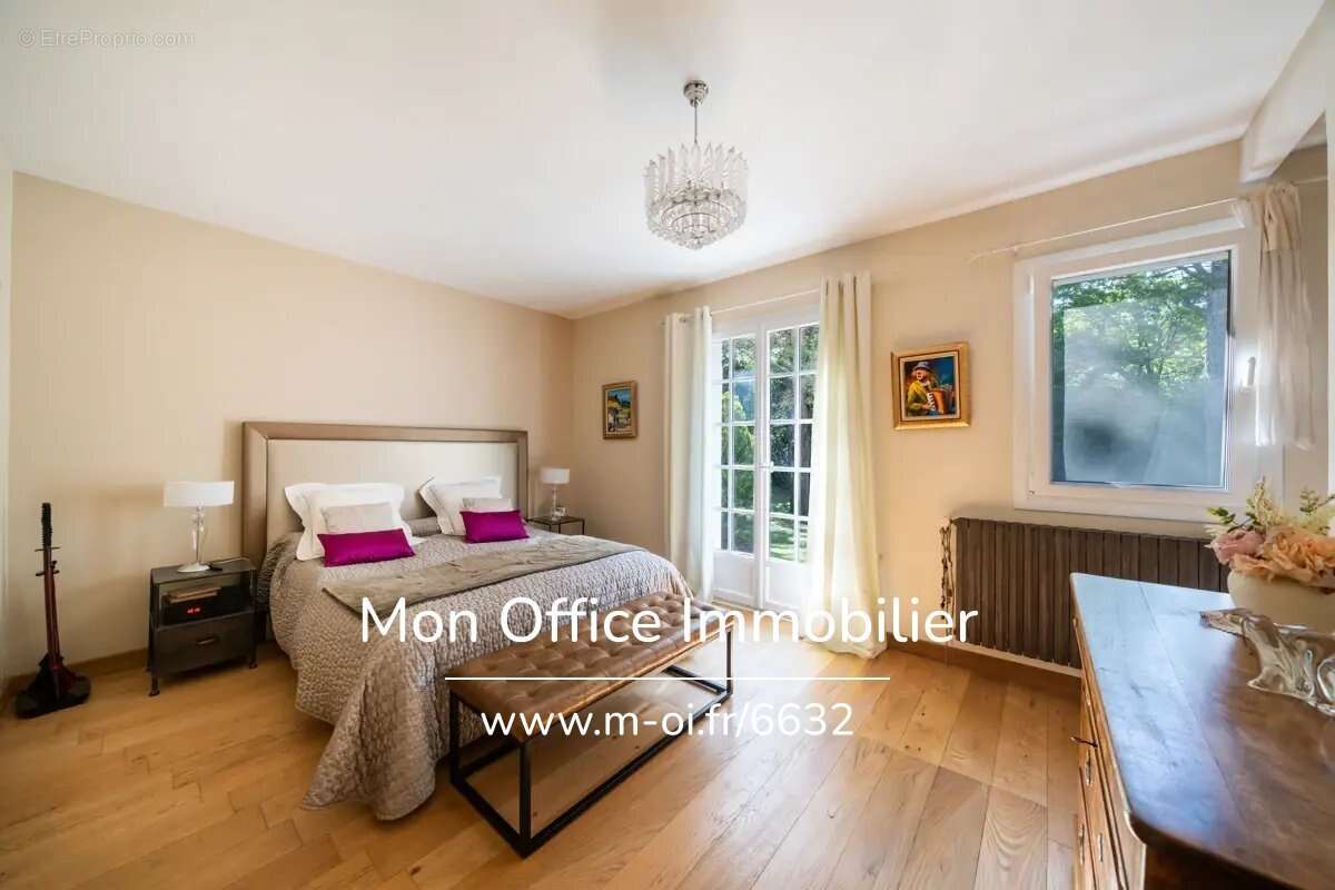 Référence : 6632-SBA - Villa 7 pièces - Quartier Saint Donat - Aix-en-Provence - photo 7