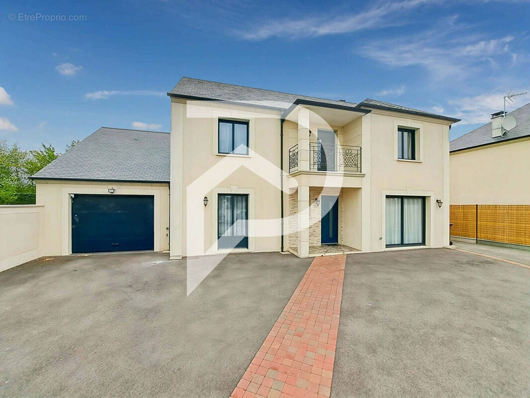 Maison à SAINT-MARTIN-LE-NOEUD