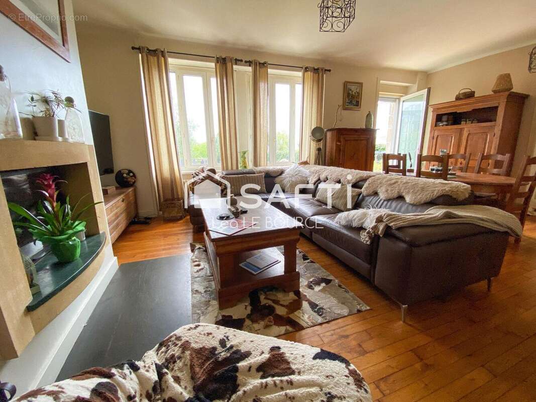 Photo 2 - Maison à ERGUE-GABERIC