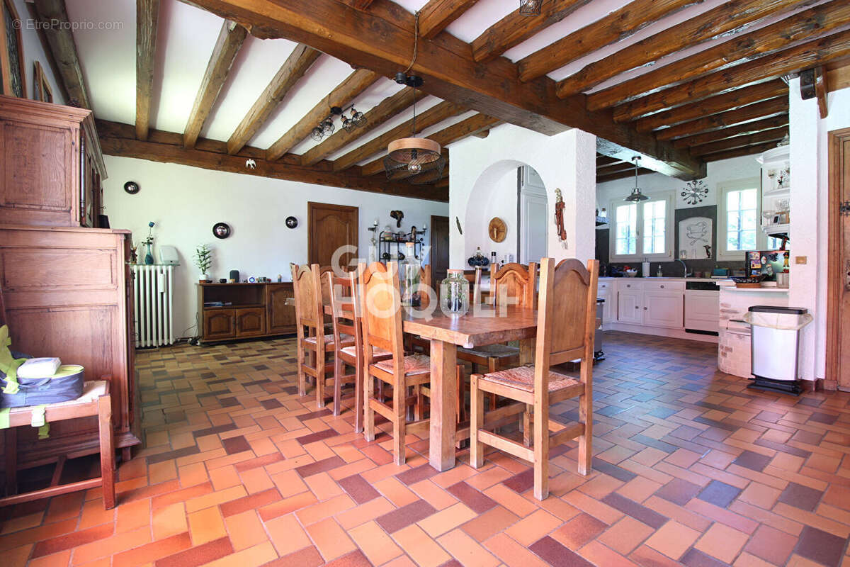 Maison à LIVERDY-EN-BRIE