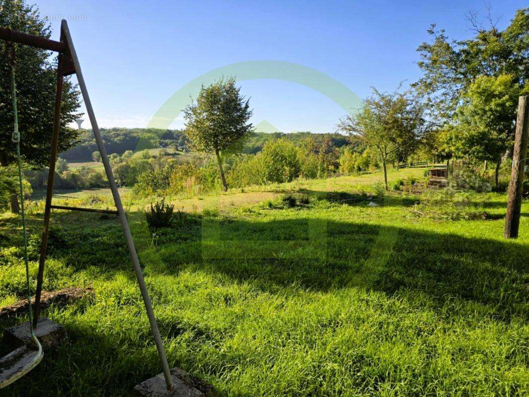 Maison à SAINT-GEORGES-DES-AGOUTS