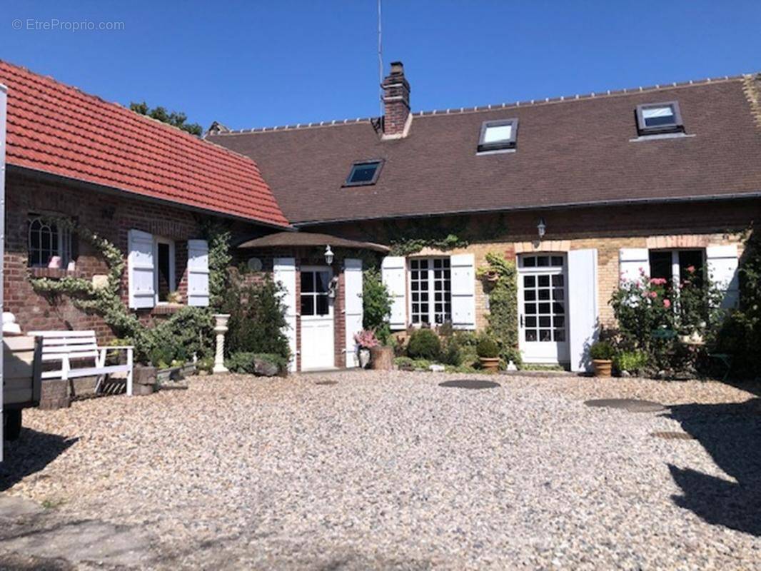 Maison à ETREPAGNY