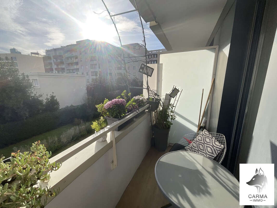 Appartement à COURBEVOIE
