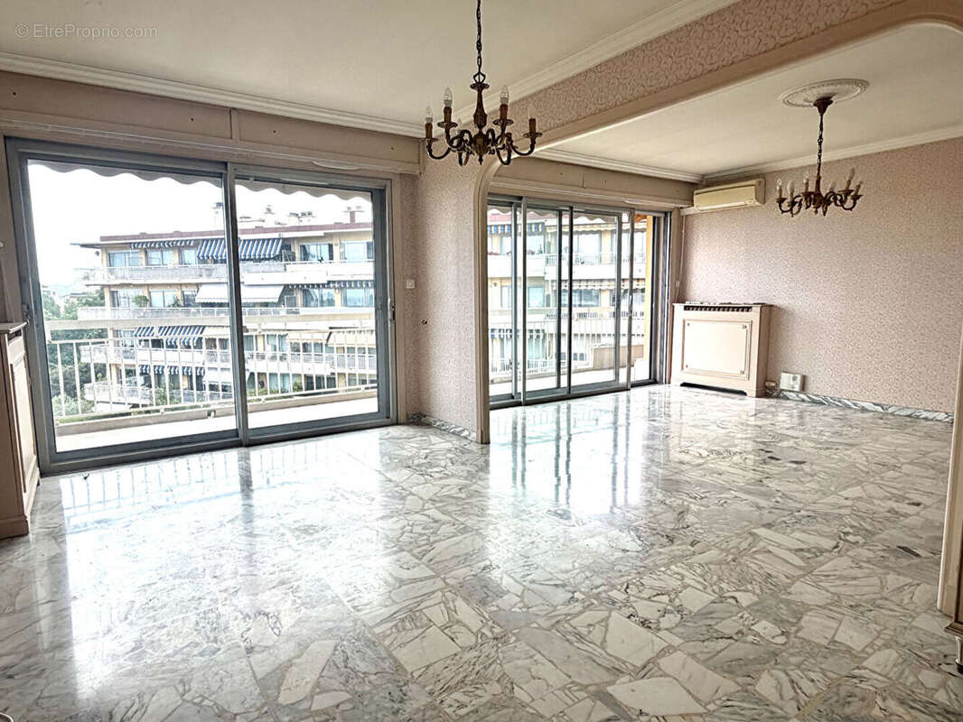 Appartement à CAGNES-SUR-MER