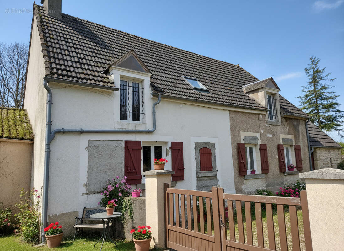 Maison à VALLENAY