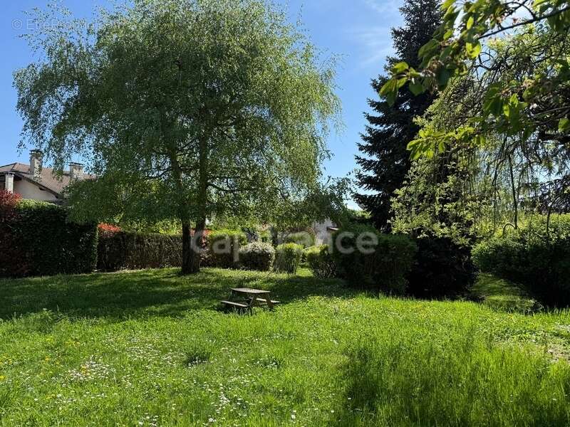 Maison à PREVESSIN-MOENS