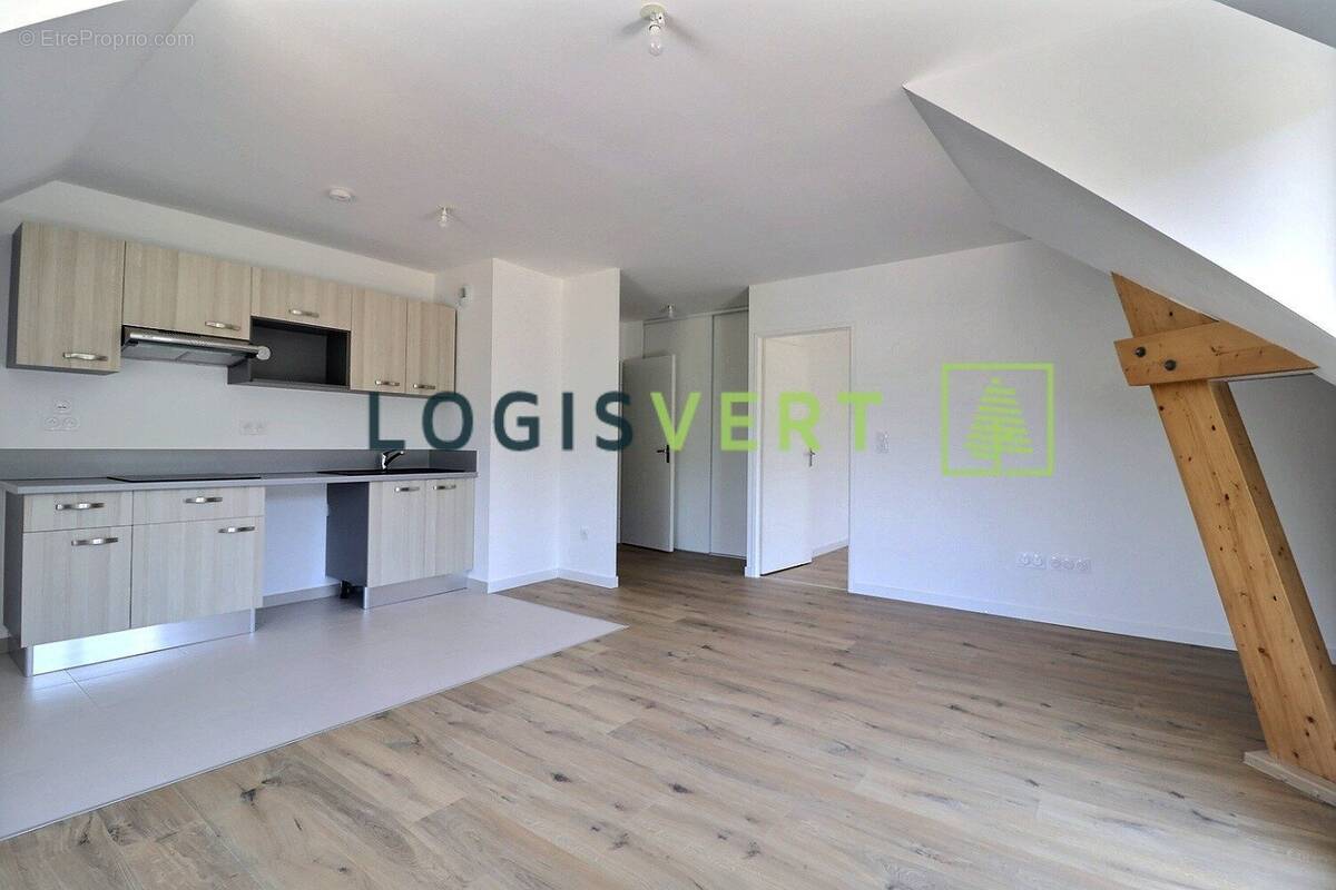Appartement 91 m² à Bievres  - photo 2