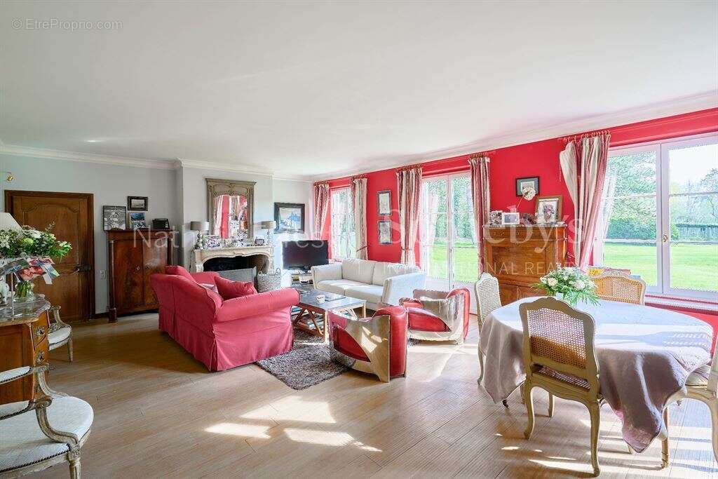 Maison à CROIX