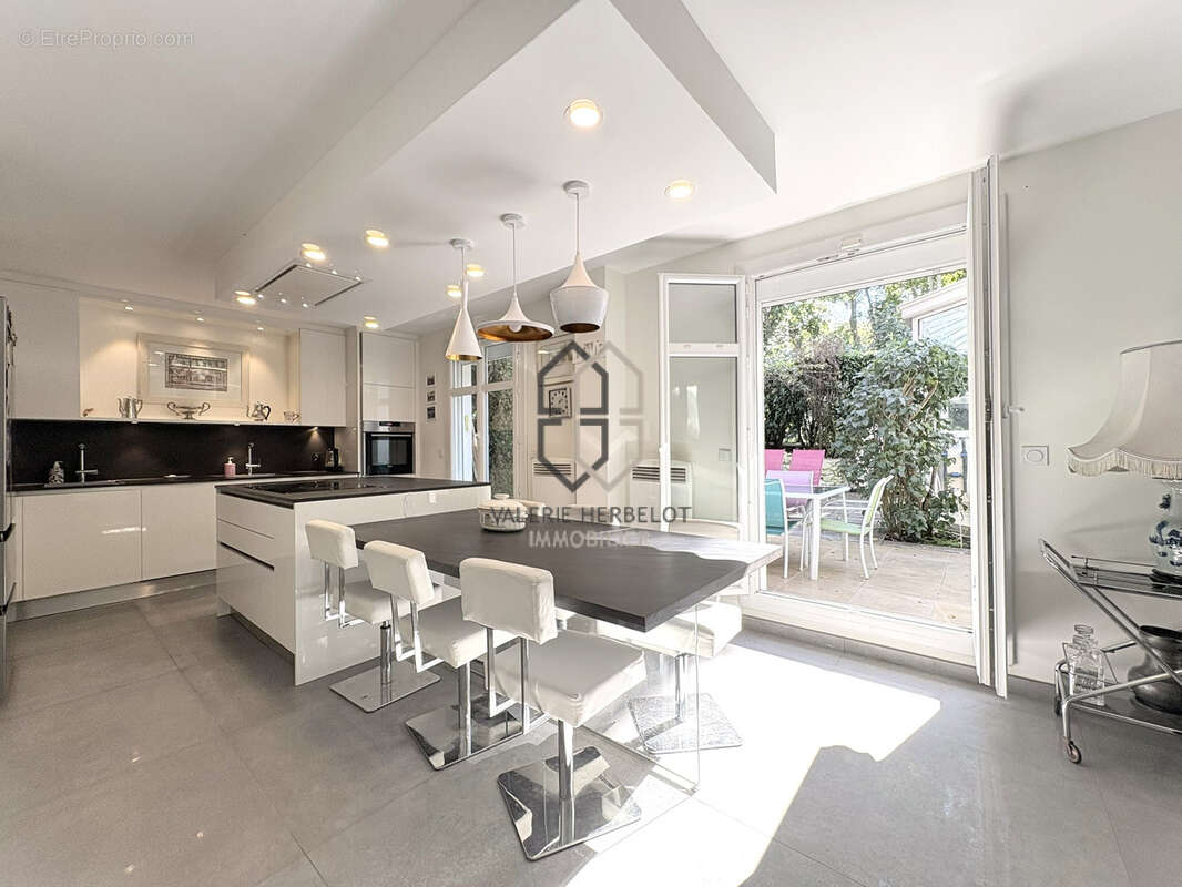  Maison contemporaine avec piscine - photo 11