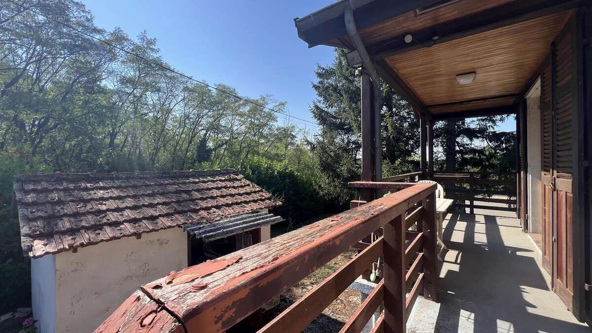 Maison 63 m² à La Tour-De-Salvagny  - photo 2