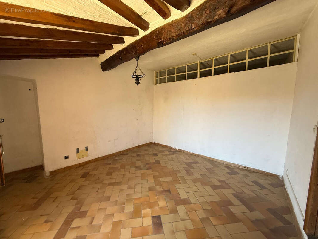 Maison à MONTAGNAC