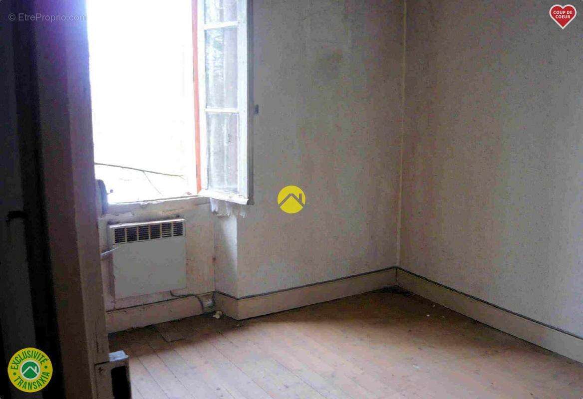 Maison à DUN-LE-PALESTEL