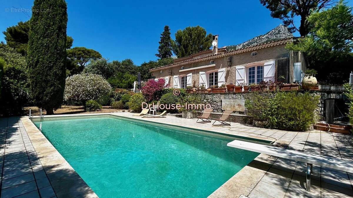 Maison 172 m² à La Valette-Du-Var  - photo 10