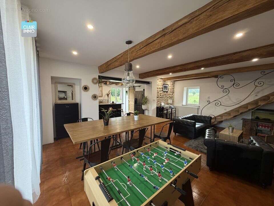 A la salle 10 km de macon en bourgogne maison en pierres a - photo 3