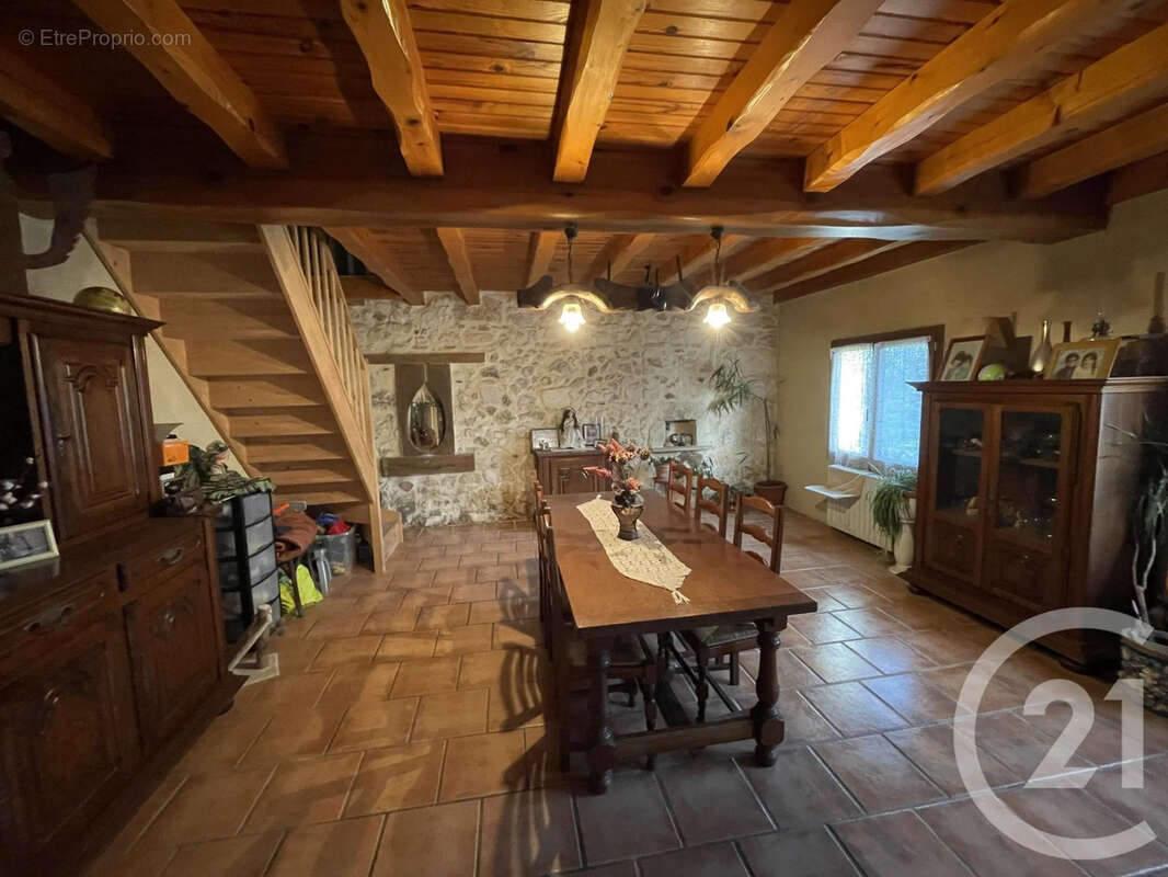 Maison à LAGORCE