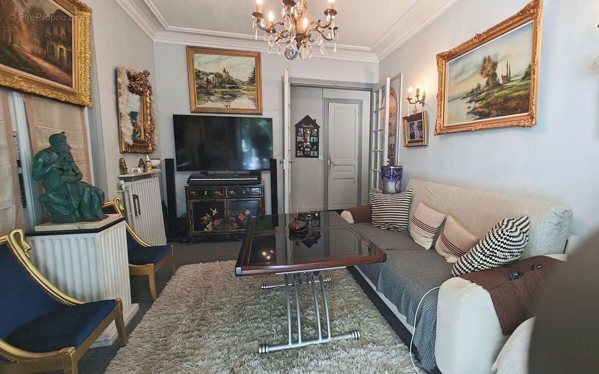 Appartement à PARIS-18E