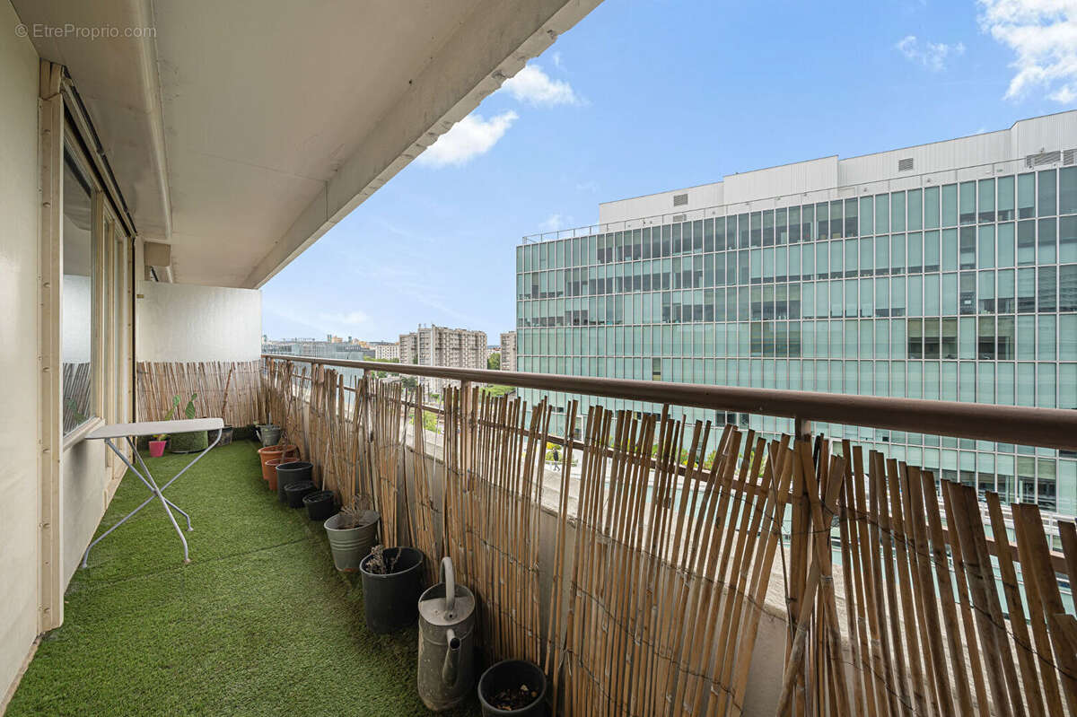 Appartement à PARIS-14E