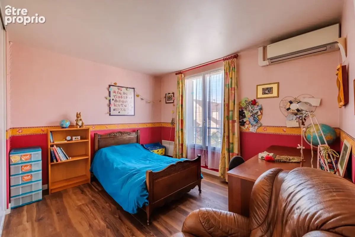 Maison familiale  - 166 m2 - elancourt - photo 12
