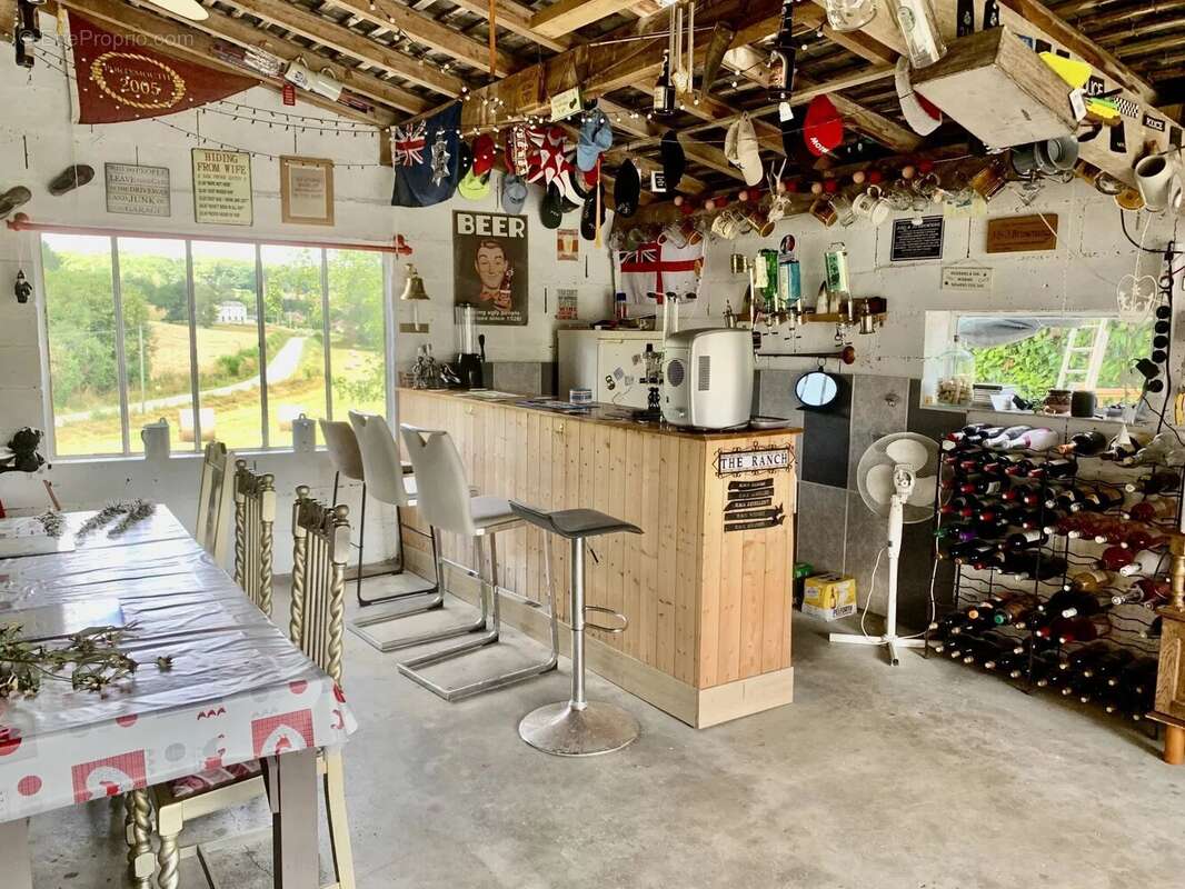 Maison à SAINT-YRIEIX-LES-BOIS