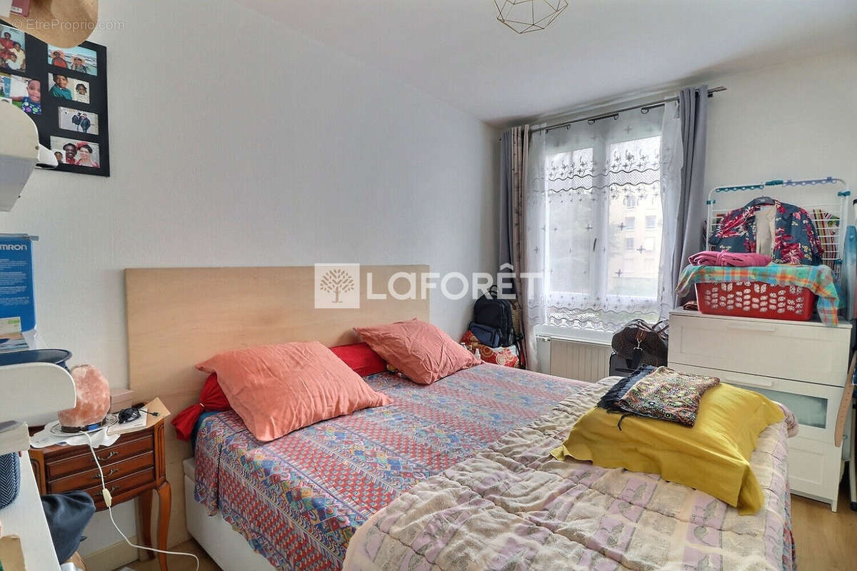 Appartement Rueil Malmaison 3 pièce(s) 52 m2 - photo 9