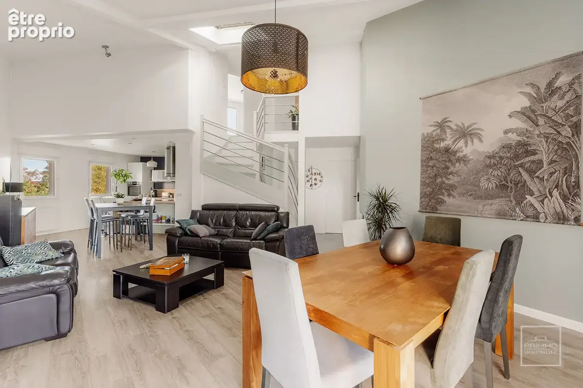 Appartement à SAINT-GENIS-LES-OLLIERES