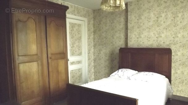 Maison à AVESNES-SUR-HELPE