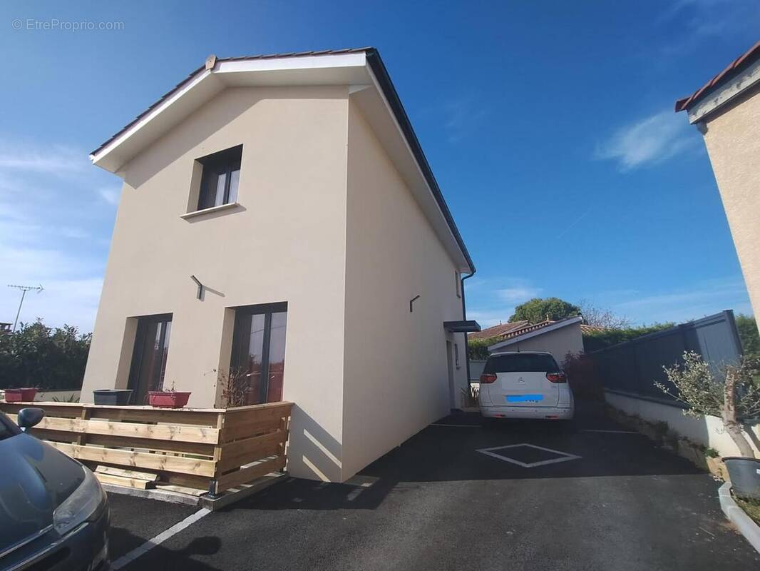 Photo 1 - Maison à FAREINS