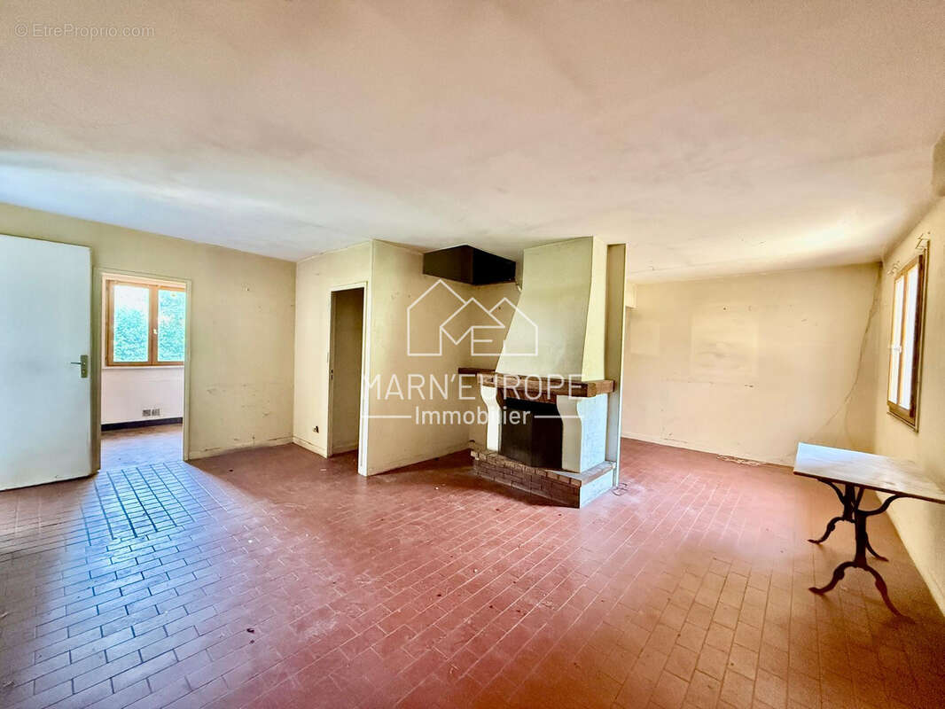 Maison de plain-pied à rénover   fort potentiel ! - photo 4