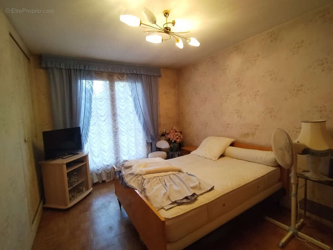 Maison à SAINTRY-SUR-SEINE